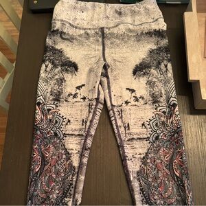 Pattern Leggings Size Small
